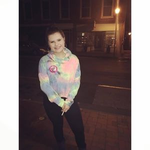 Meet your Posher, Lena